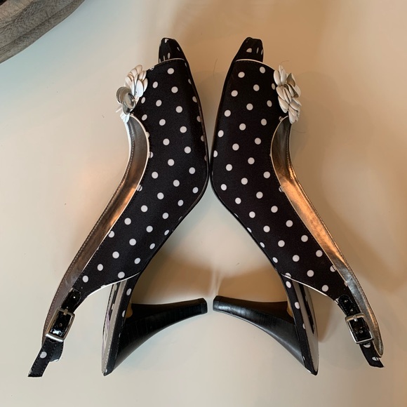 NWT Bandolino 9.5M Paska Open Toe Slingback shoes In Black/White polka dot - Picture 5 of 6